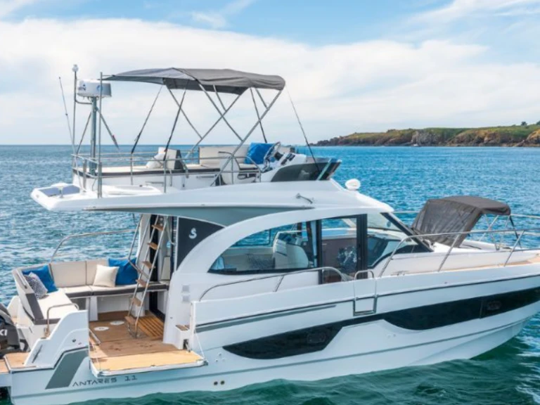 Wynajem łodzi Saint-Mandrier-sur-Mer tanio Antares 11 FLY