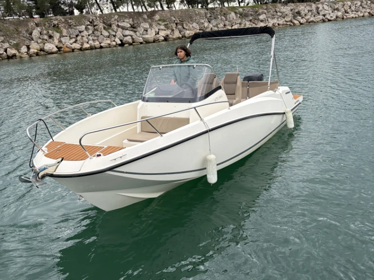 Wynajmij Quicksilver Activ 675 Open w Marsylia