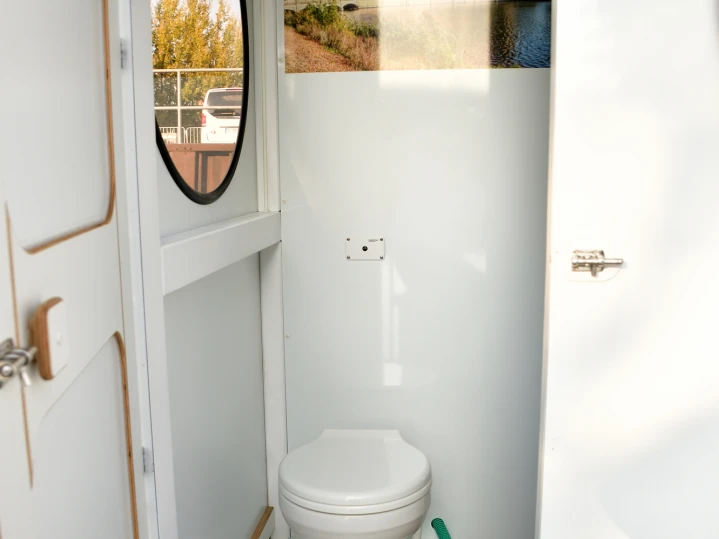 Wynajmij Barka z lub bez skippera A w Lübz