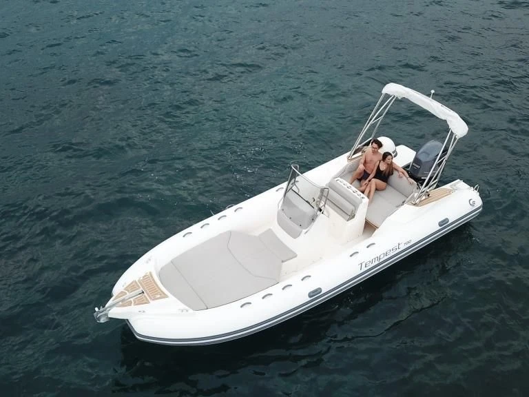 Wynajem łodzi Capelli Tempest 700 CUP w Marine de Sant'Ambrogio na SamBoat 
