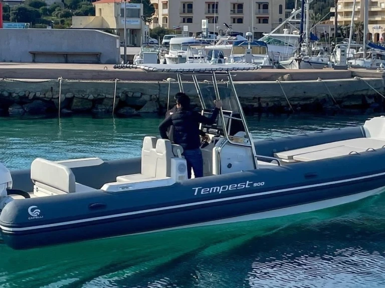 Wynajem Łódż półsztywna w Marine de Sant'Ambrogio - Capelli Tempest 900 Luxe