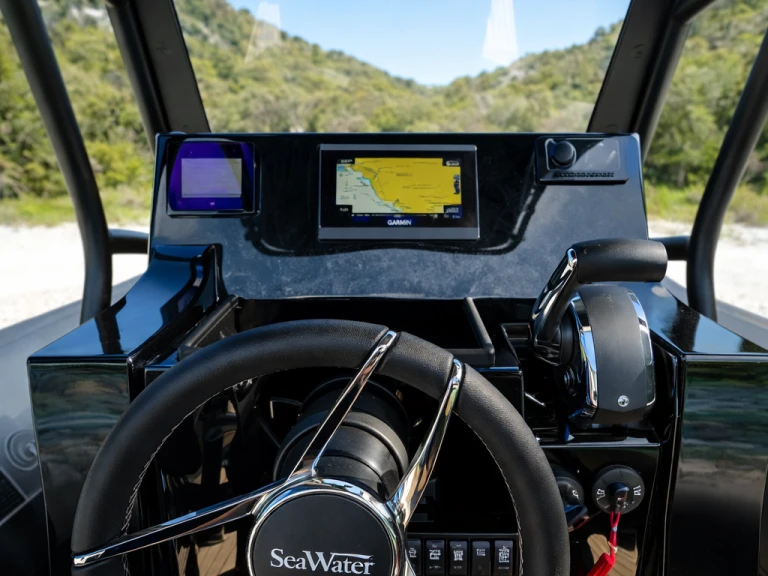 Wynajem Łódż półsztywna Sea Water z patentem 