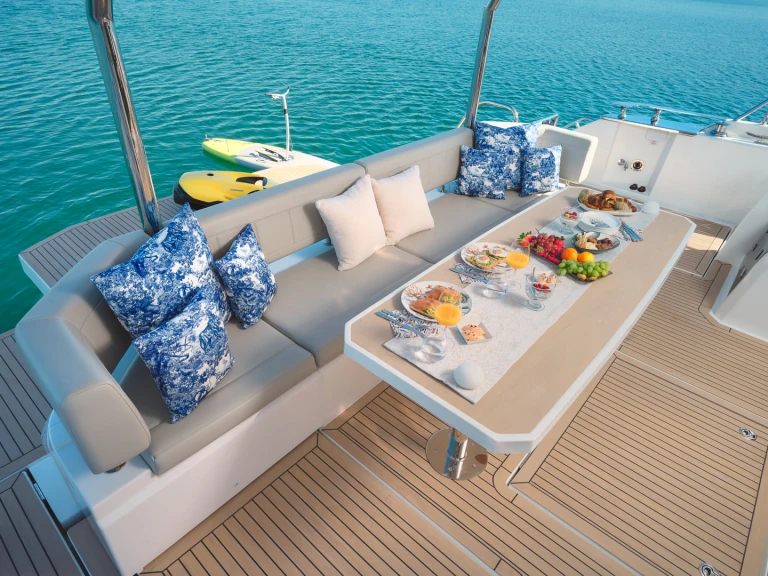 Wynajem Motorówka Aquila z patentem 