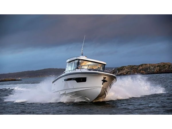 Wynajem Motorówka Nimbus z patentem 