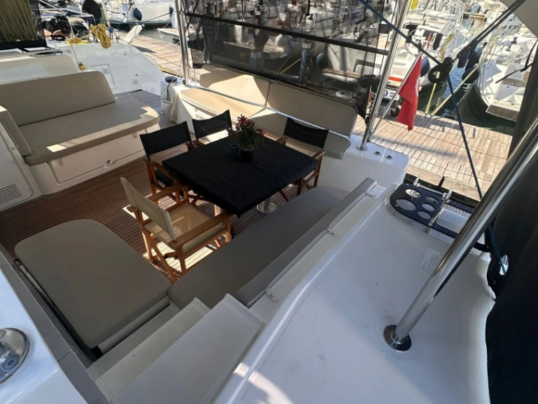 Wynajem łodzi Fethiye tanio Lagoon 46