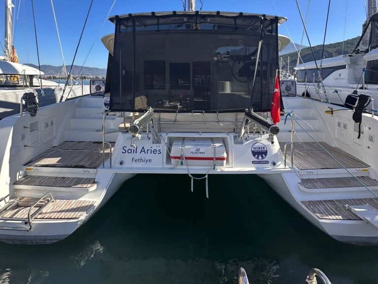 Wynajem Katamaran w Fethiye - Lagoon Lagoon 40