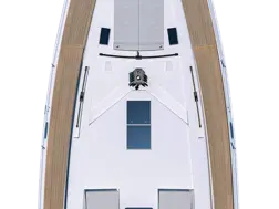 Wynajem Żaglowiec Bénéteau z patentem 