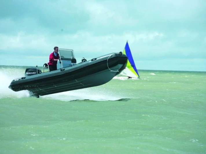 Valiant DR 620 między profesjonalistami a osobami prywatnymi w Trébeurden