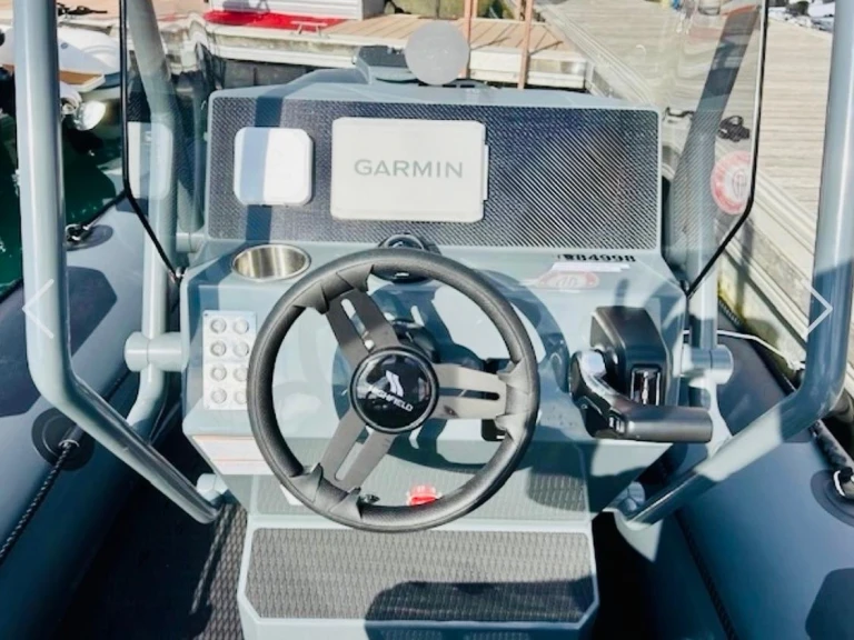 Łódż półsztywna do wynajmu w Pornichet w najlepszej cenie