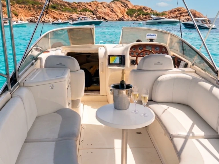 Wynajem Motorówka Cranchi z patentem 