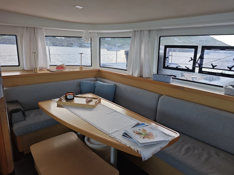 Wynajmij Lagoon Lagoon 42 w Marigot