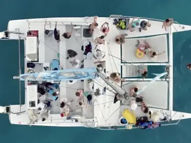 Wynajmij Katamaran z lub bez skippera San Juan formerly Clark w Waikīkī