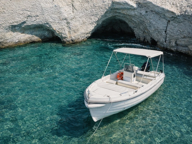 Wynajem łodzi Assos 450 w Provatás na SamBoat 