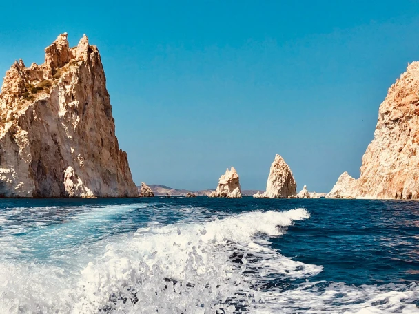 Motorówka do wynajmu w Provatás w najlepszej cenie