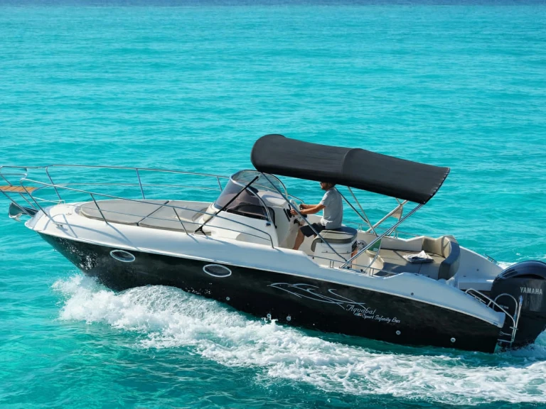 Wynajem Motorówka Pacific Craft z patentem 