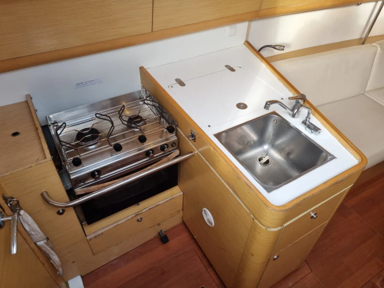 Wynajmij Żaglowiec z lub bez skippera Bénéteau w Barcelona