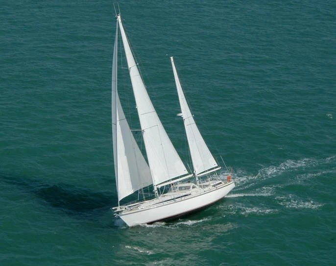 Wynajmij Amel Supermaramu 52 w Punta Ala