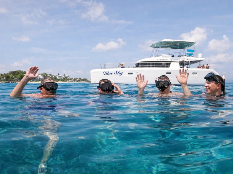 Wynajem Katamaran w Sosúa - Custom Custom