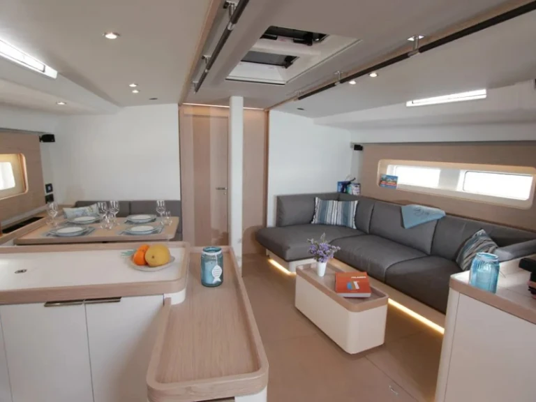 Bénéteau Beneteau 53 First Yacht między profesjonalistami a osobami prywatnymi w Lavrio
