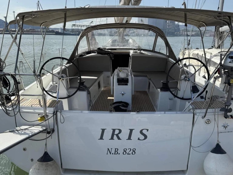 Wynajmij Jeanneau Sun Odyssey 490 w Volos