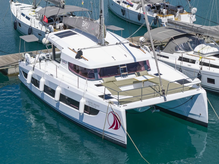 Wynajmij Katamaran z lub bez skippera Bali w Kaštela
