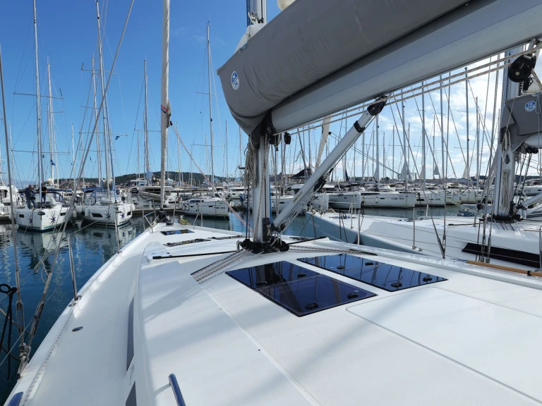 Wynajmij Hanse Hanse 455 w Donji Seget