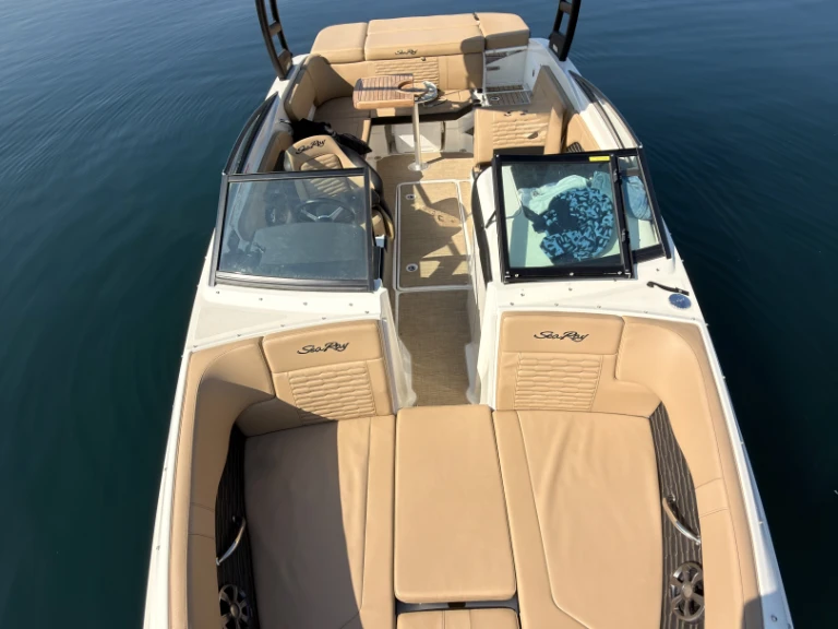 Wynajmij Sea Ray SPX 230 w Thonon-les-Bains