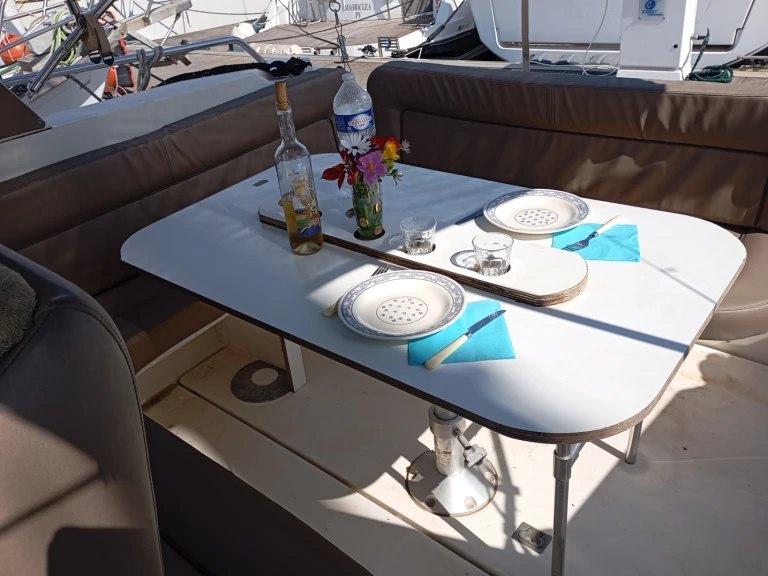 Wynajem łodzi Canet-en-Roussillon tanio Flyer 8