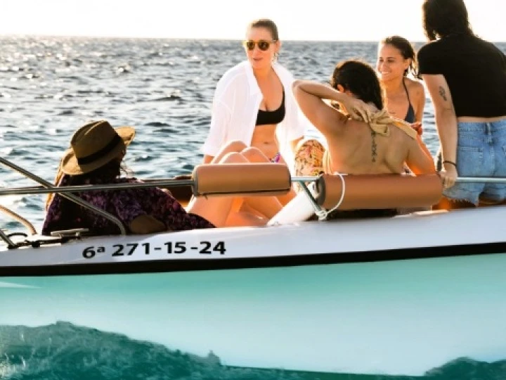 Wynajmij Motorówka z lub bez skippera Polyester Yacht w Ciutadella de Menorca