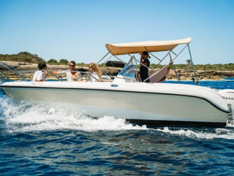 Wynajmij Motorówka z lub bez skippera Polyester Yacht w Ciutadella de Menorca