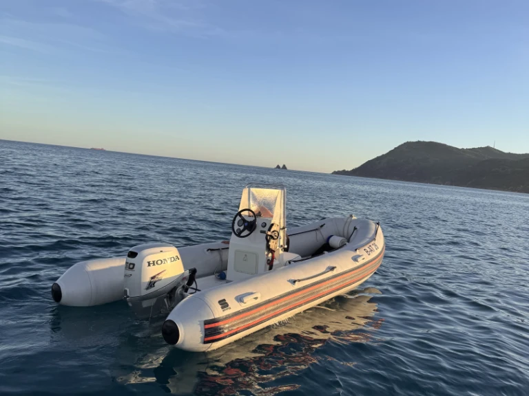 Wynajem Łódż półsztywna sportis z patentem 