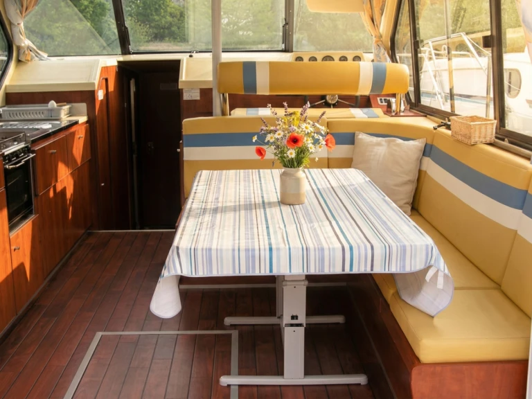 Nicols Yacht Nicols Sedan 1310 między profesjonalistami a osobami prywatnymi w Amieira
