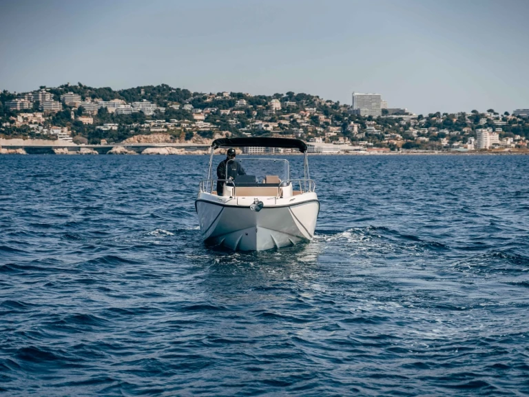 Wynajem w Marsylia- Quicksilver Activ 675 Open na SamBoat