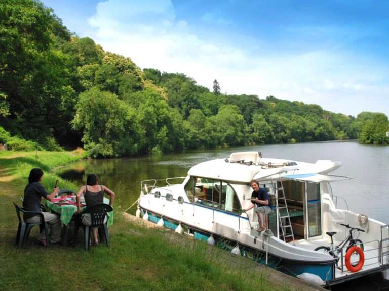 Wynajem Motorówka w Buzet-sur-Baïse - Nicols Yacht Nicols Sedan 1170