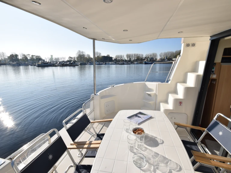 Wynajmij Nicols Yacht Nicols Octo Fly w Kerkdriel