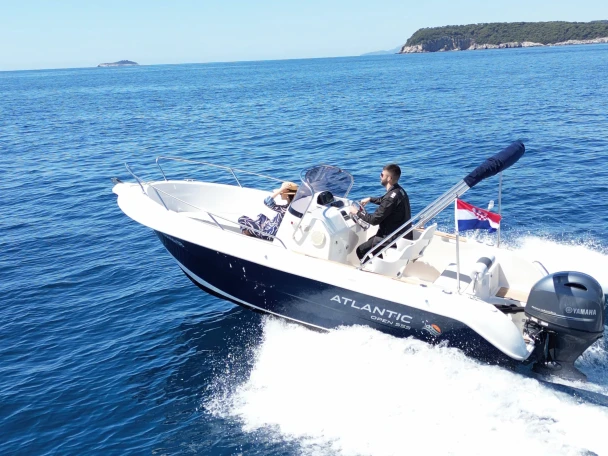 Wynajem łodzi Atlantic 555 open w Dubrownik na SamBoat 