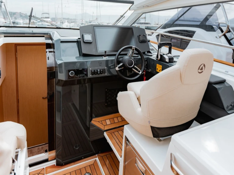 Wynajem łodzi AUSTIN PARKER PARKER 110 w Porticcio na SamBoat 