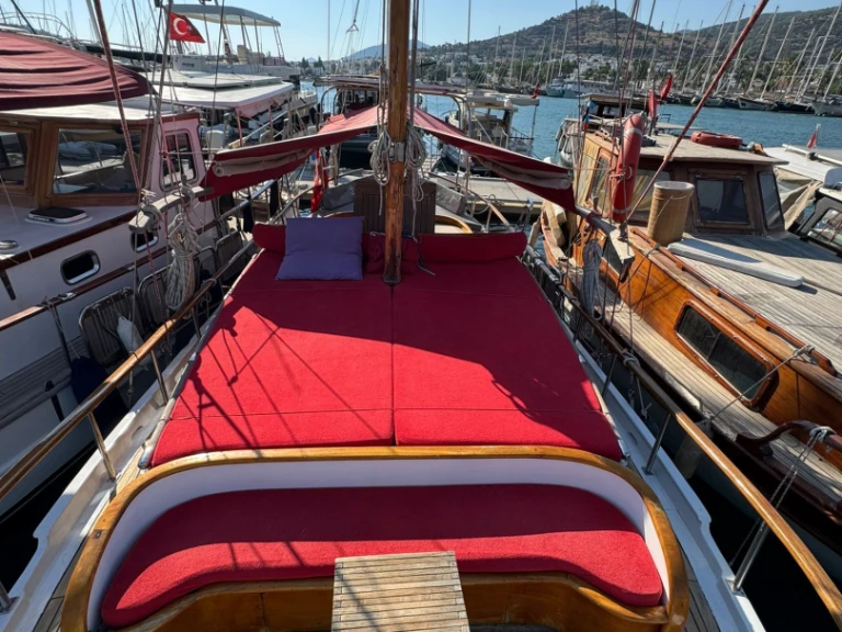 Wynajem Żaglowiec Tirhandil  z patentem 