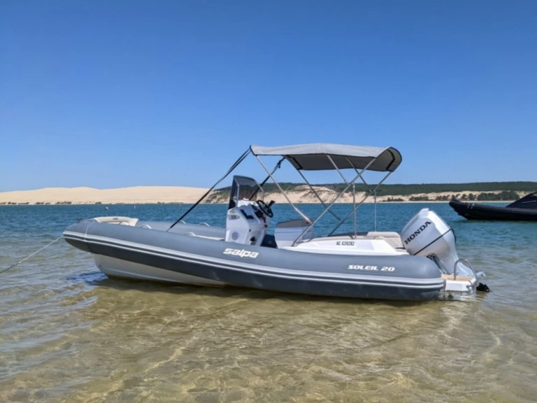 Łódż półsztywna do wynajmu w Bélisaire w najlepszej cenie