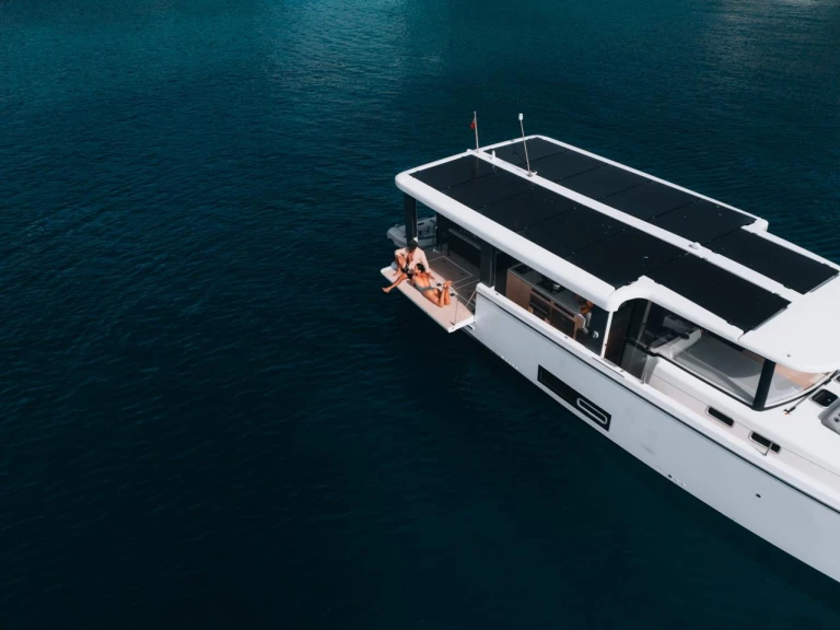 Motorówka do wynajmu w Golfe de Saint-Tropez w najlepszej cenie