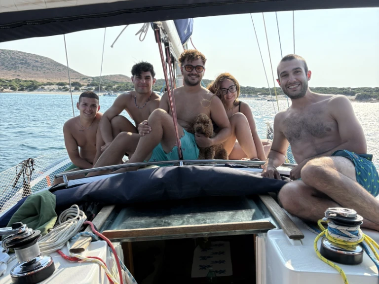 Wynajem Żaglowiec Jeanneau z patentem 