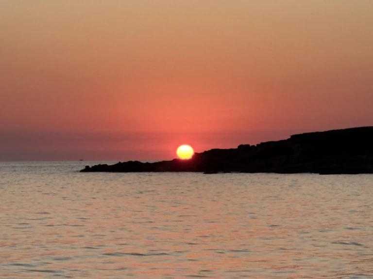 Żaglowiec do wynajmu w Calasetta w najlepszej cenie