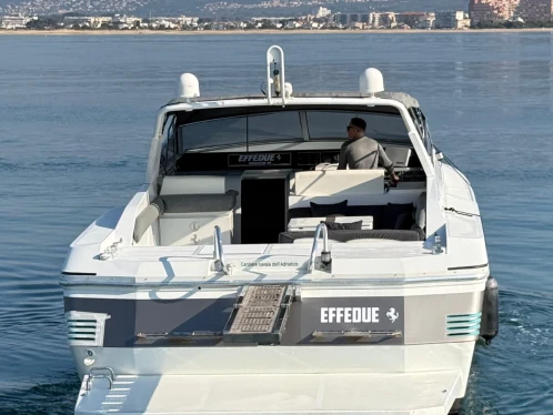 Wynajem łodzi Pershing Pershing 48 w Roses na SamBoat 