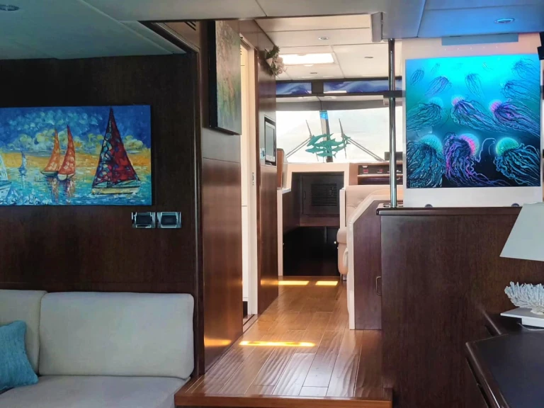 Wynajmij Luksusowy jacht z lub bez skippera Gianetti w La Spezia