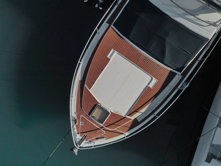 Luksusowy jacht do wynajmu w Orikum w najlepszej cenie