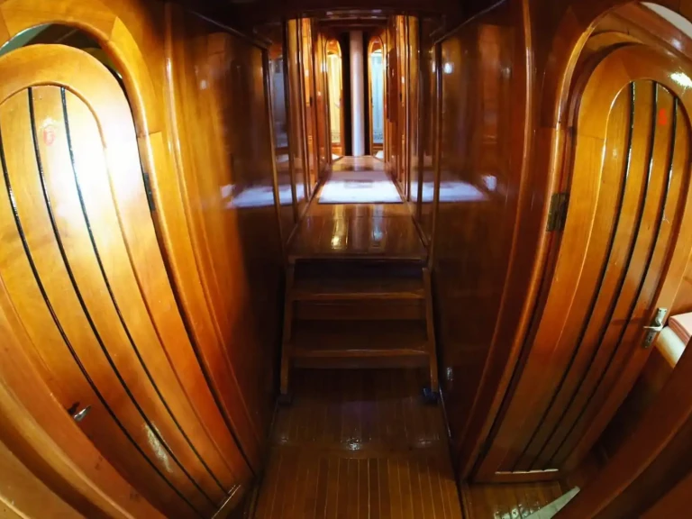 Wynajem Żaglowiec Custom z patentem 