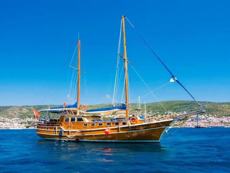 Wynajem Żaglowiec Custom z patentem 