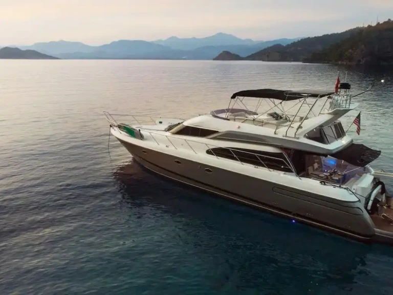 Żaglowiec do wynajmu w Goecek w najlepszej cenie