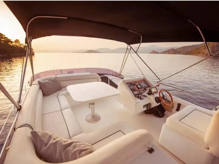 Wynajmij Custom Made w Goecek