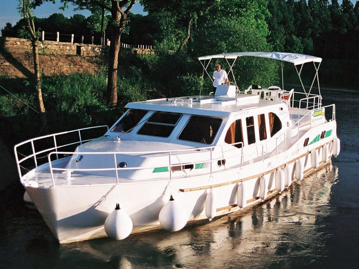 Wynajem łodzi  America 43 w Savoyeux na SamBoat 